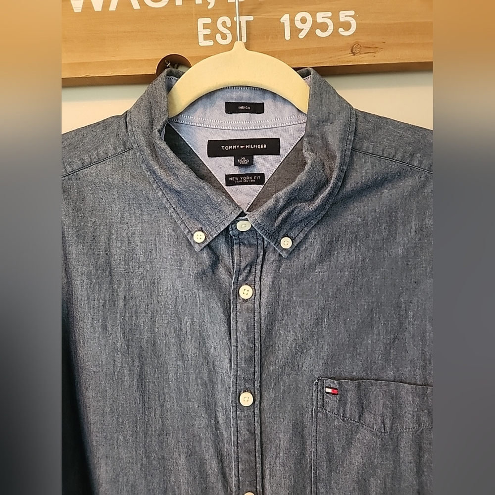Tommy Hilfiger Mens XL Indigo Blue Denim Chambray Shirt New York Fit Button Down